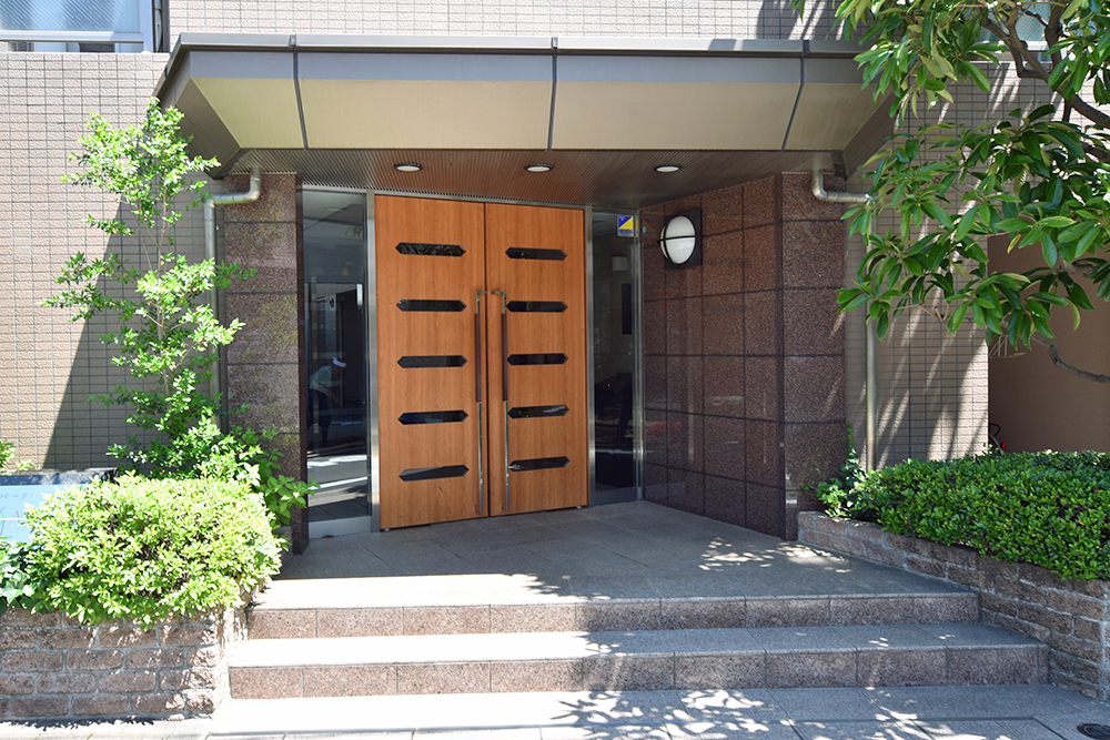 �G���g�����X -