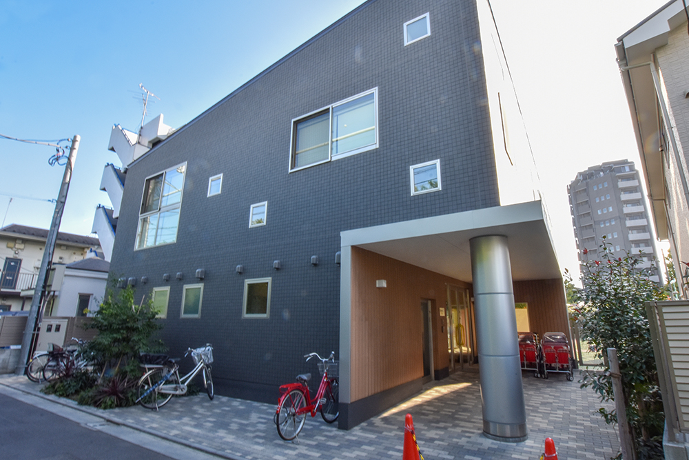 ���ӊ� �O���[�o���L�b�Y���E�ۈ牀(240m / 3��)