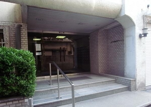 �G���g�����X -