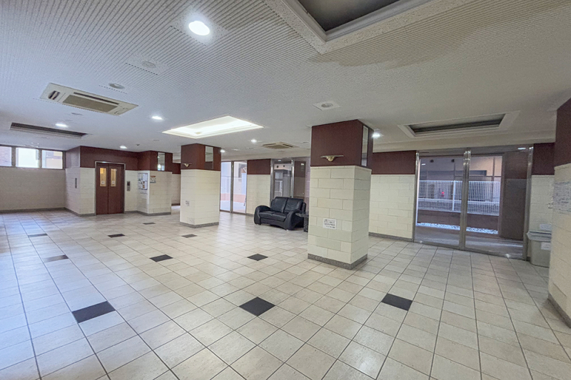 �G���g�����X -
