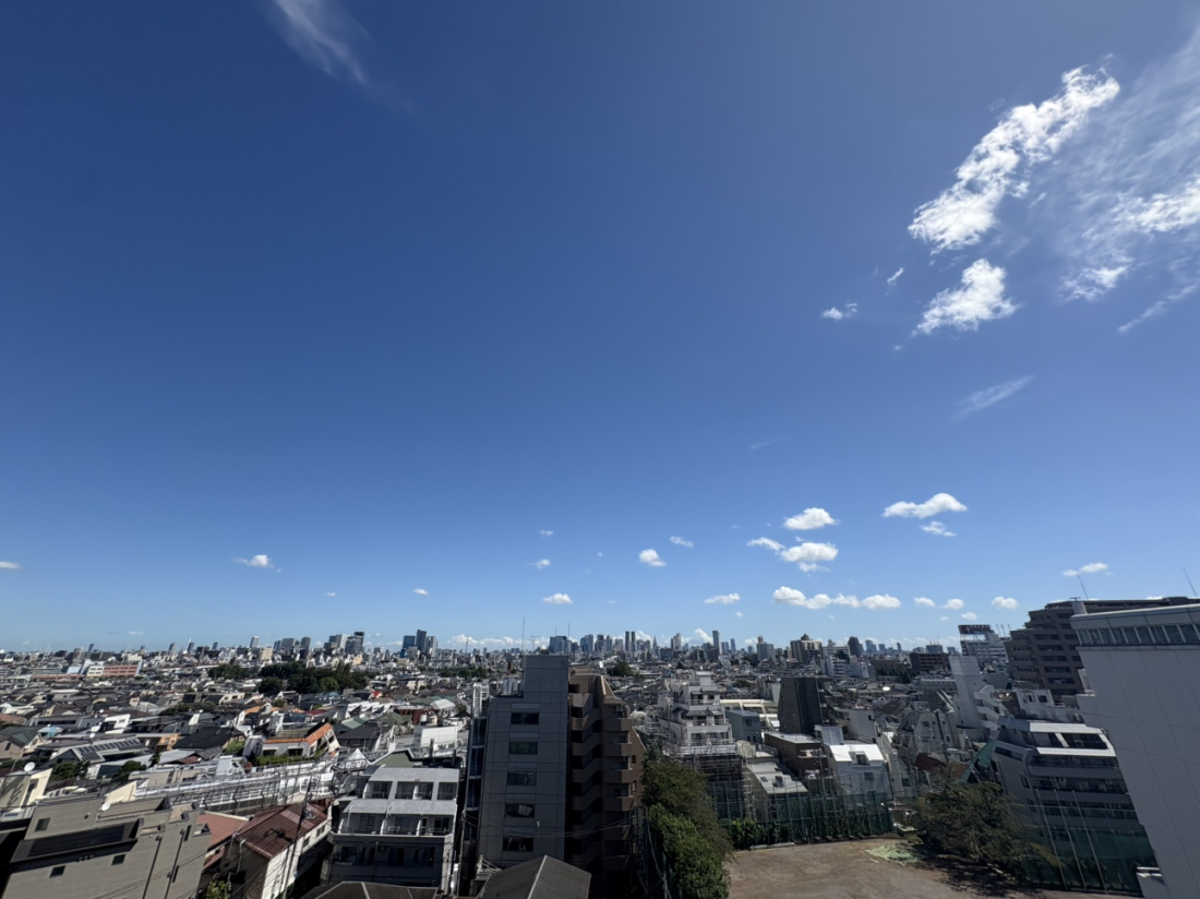 �Z�˂���̒��]�ʐ^ -